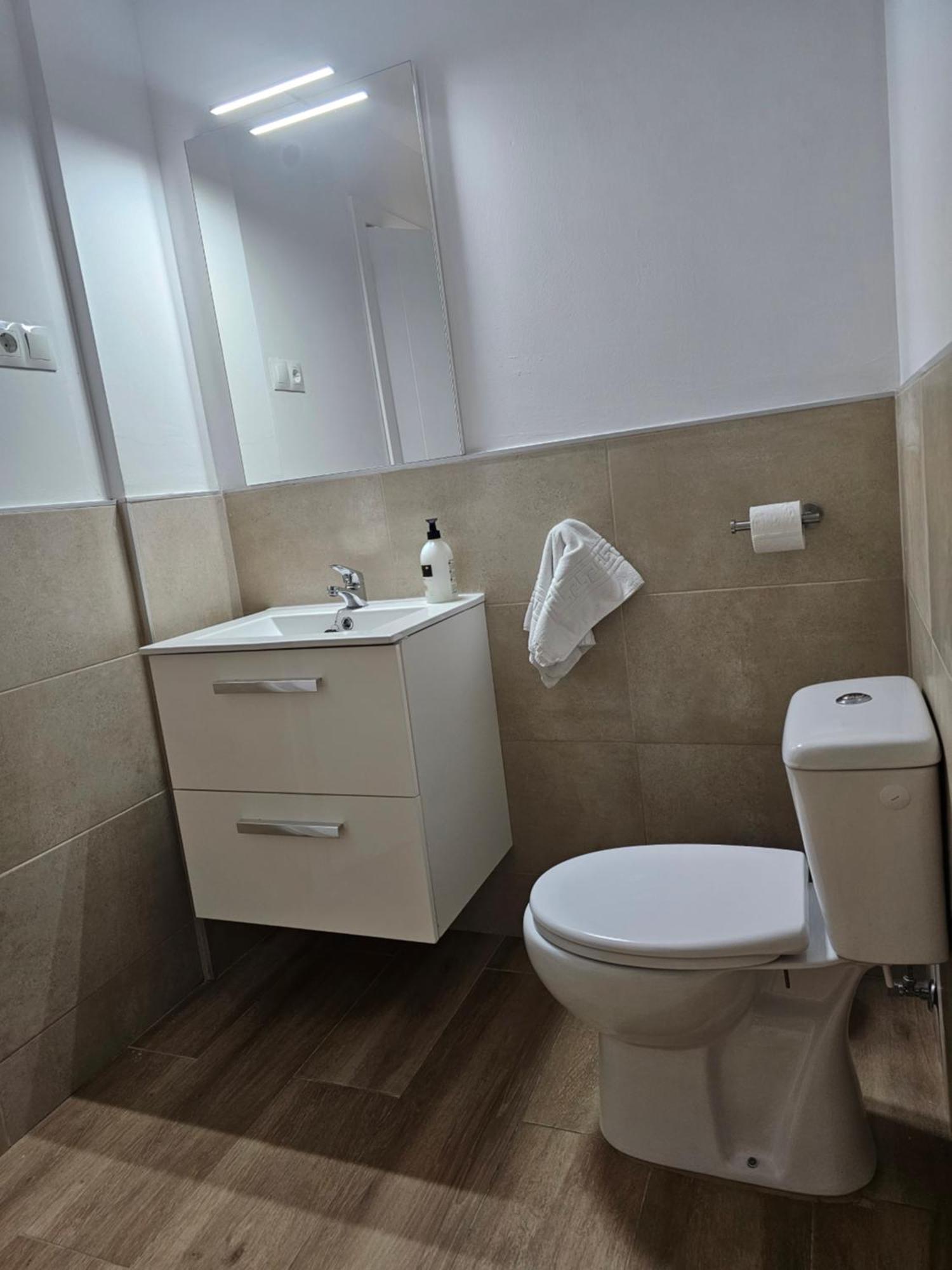 Planeta Cadiz Apartaments Buitenkant foto