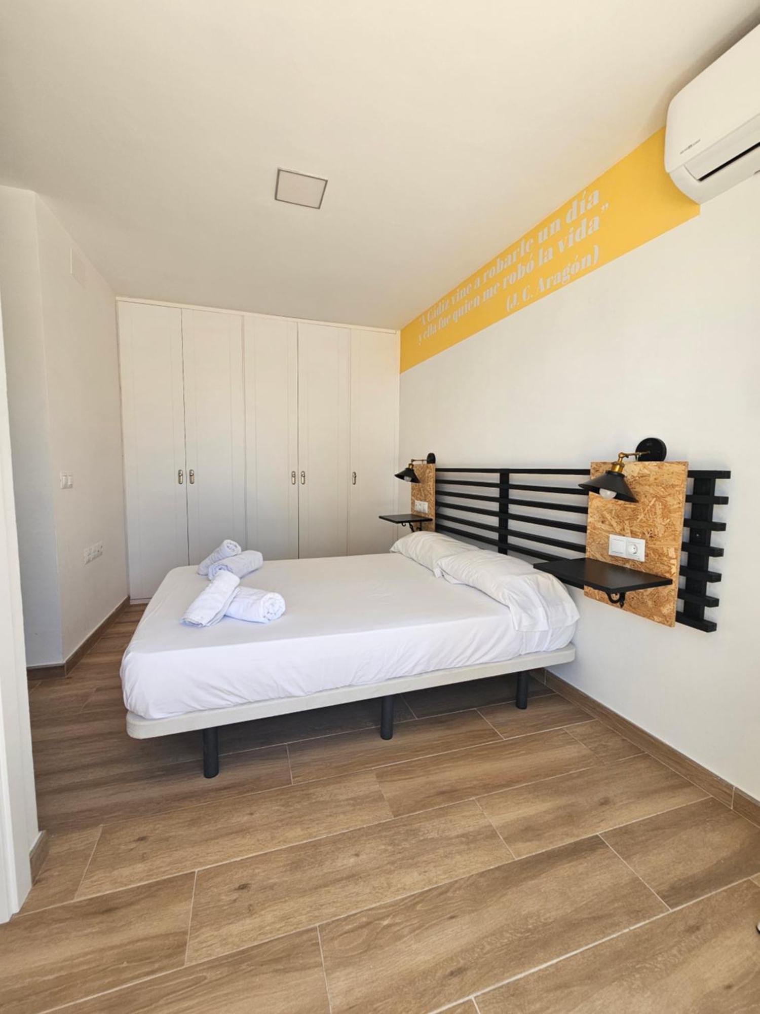 Planeta Cadiz Apartaments Buitenkant foto